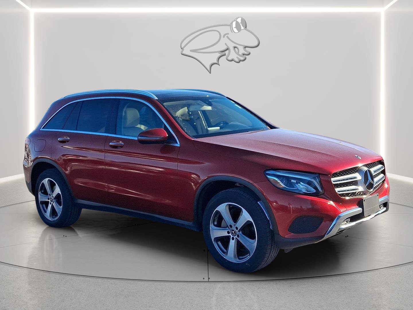 Used 2019 Mercedes-Benz GLC 300 4MATIC image 3
