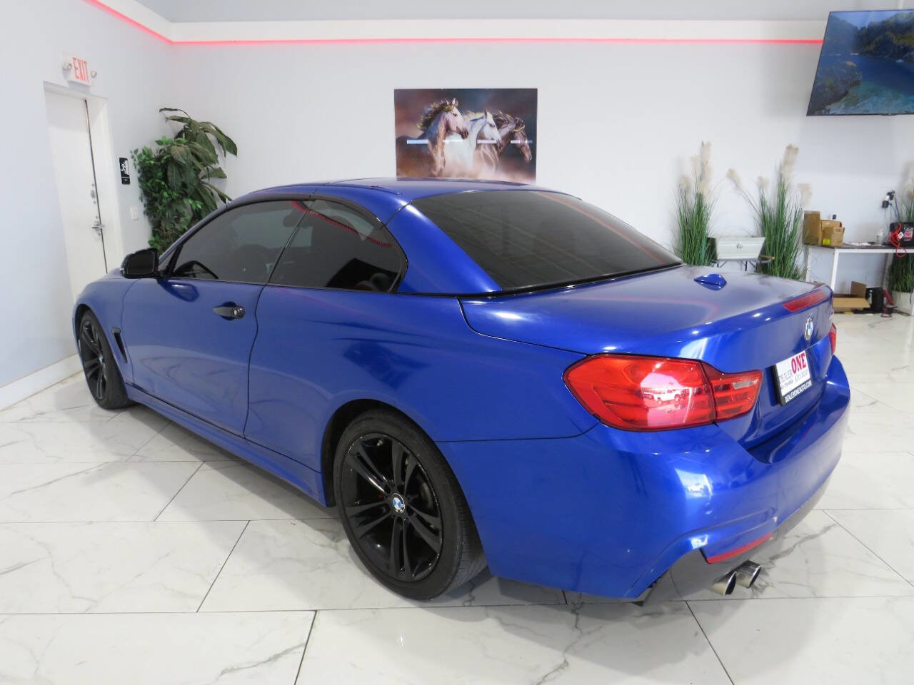 Used 2016 BMW 428i Convertible w/ M Sport Package RWD image 5