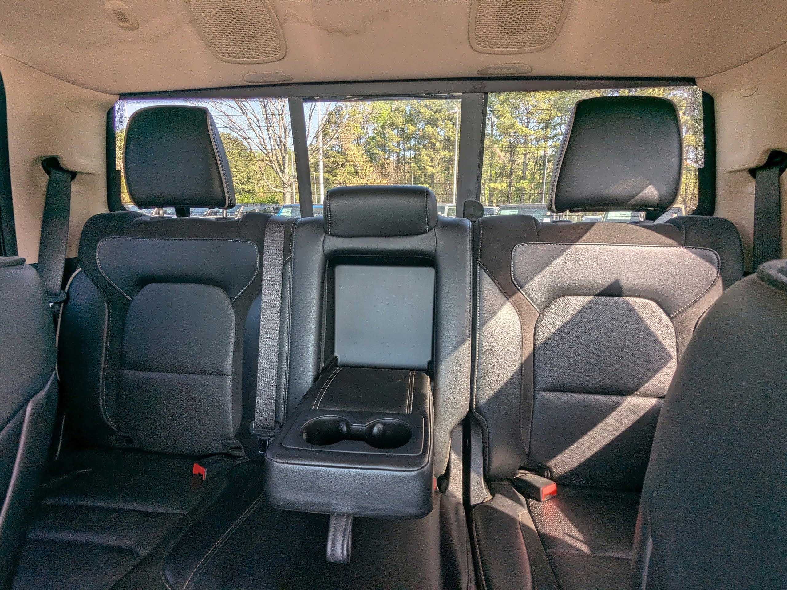 Used 2020 RAM 1500 Laramie AWD/4WD image 11