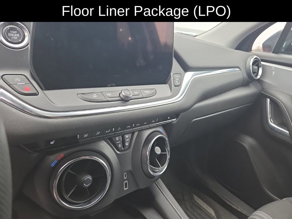 Used 2024 Chevrolet Blazer LT w/ Convenience Package FWD image 12
