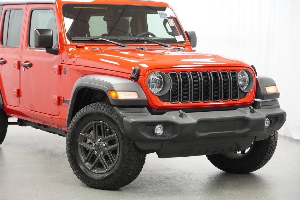 Used 2024 Jeep Wrangler Unlimited Sport AWD/4WD image 3
