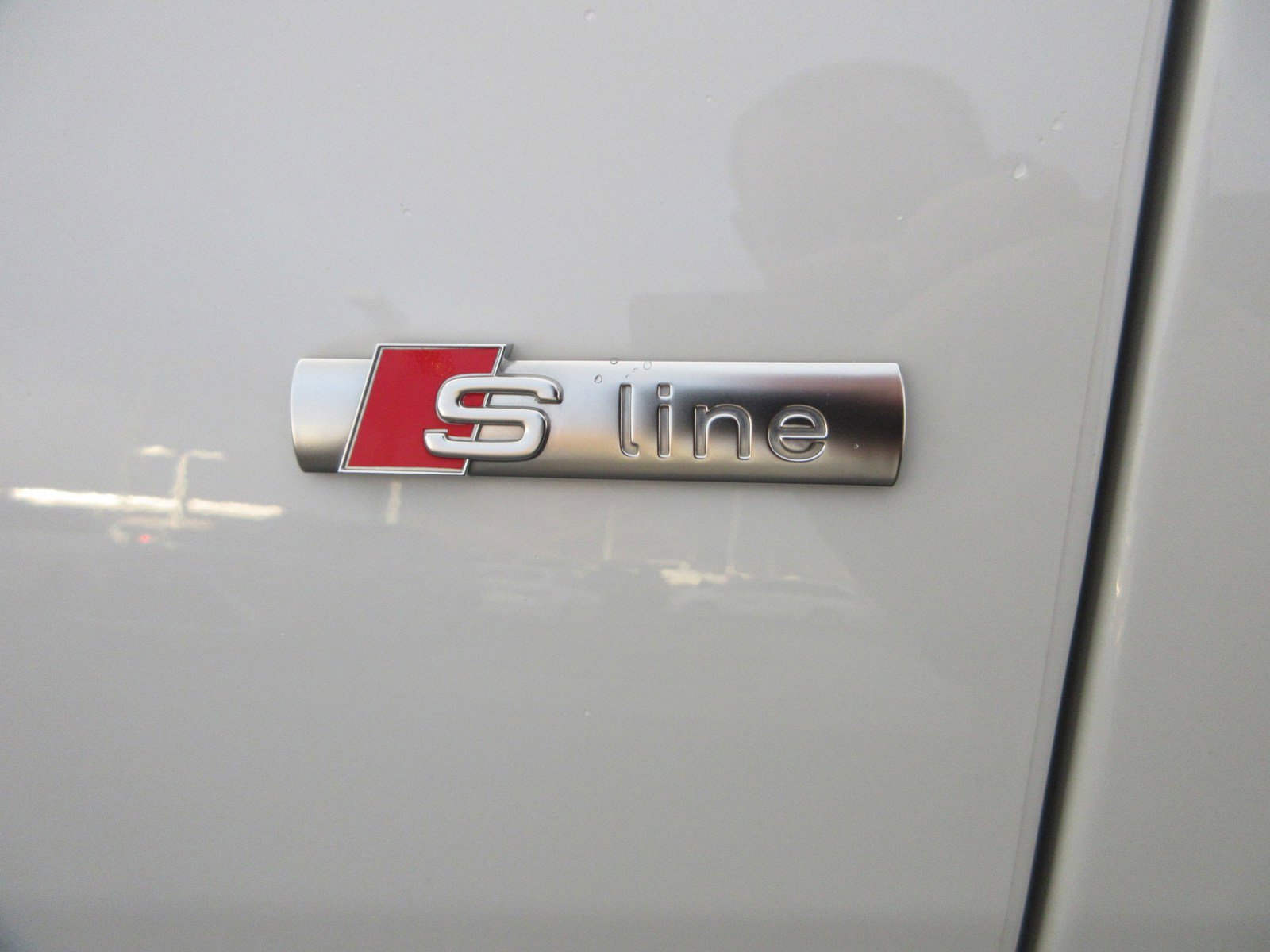 Used 2020 Audi Q8 Premium Plus image 3