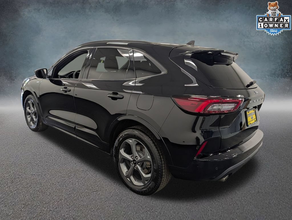 Used 2023 Ford Escape ST-Line w/ Tech Pack #1 AWD/4WD image 7