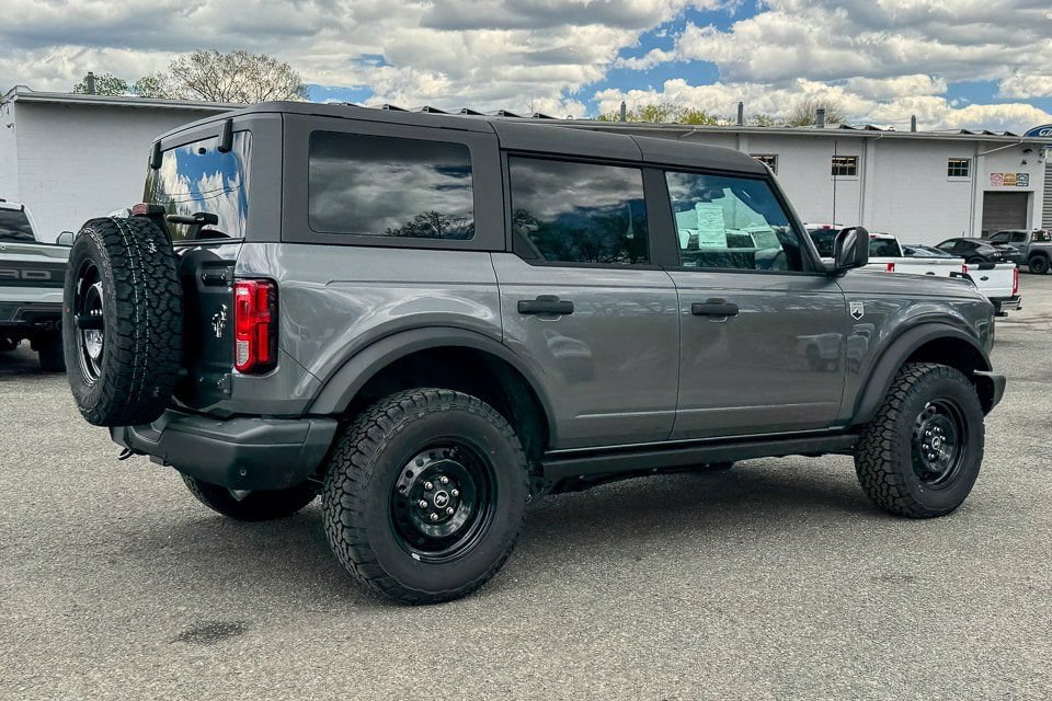 New 2026 Ford Bronco Big Bend w/ Black Diamond Package AWD/4WD image 3