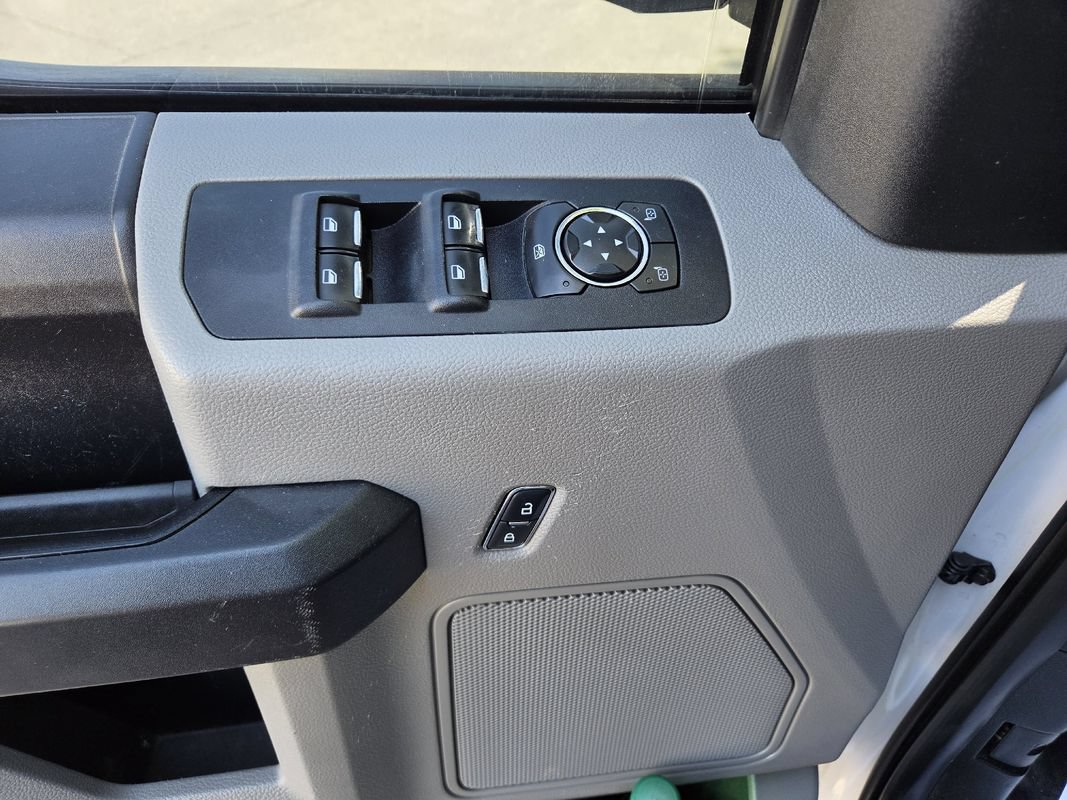 Used 2015 Ford F150 XL w/ Equipment Group 101A Mid AWD/4WD image 19