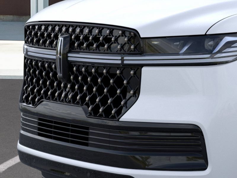New 2026 Lincoln Navigator L Black Label AWD/4WD image 17