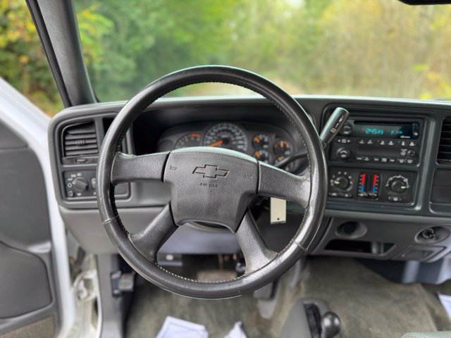 Used 2003 Chevrolet Silverado 2500 LS AWD/4WD image 19