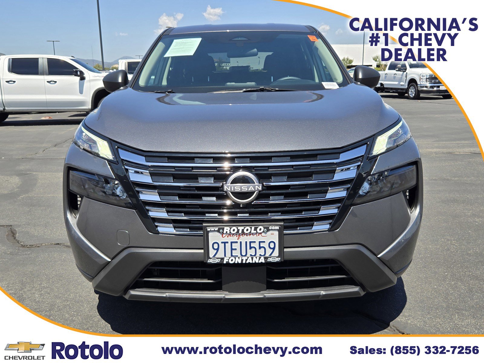 Used 2025 Nissan Rogue S image 2