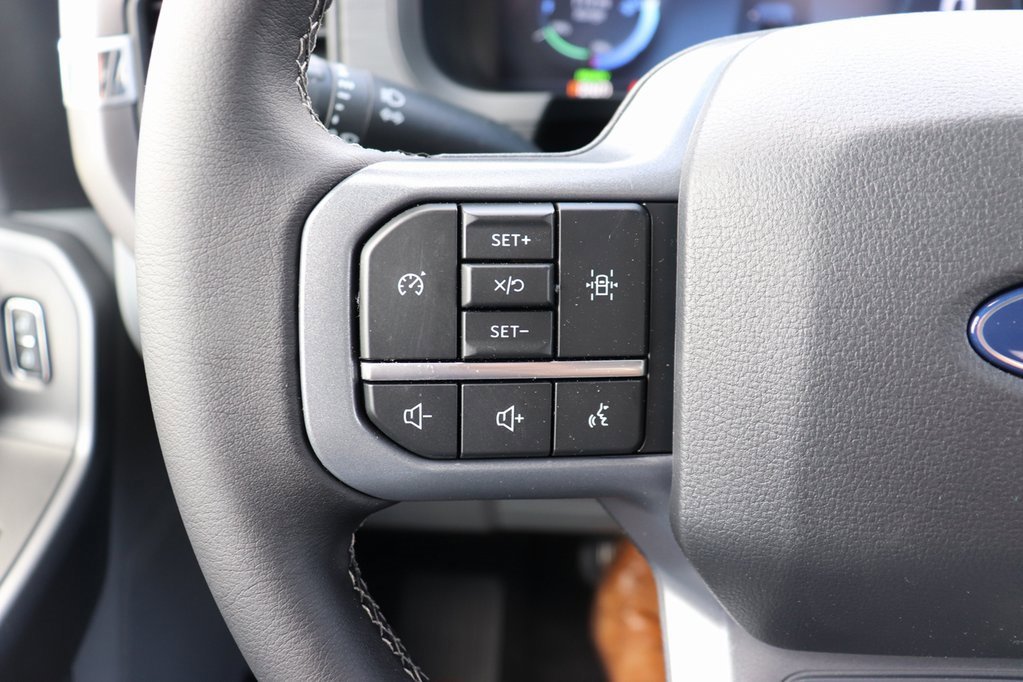 Used 2025 Ford F150 Lightning XLT image 31