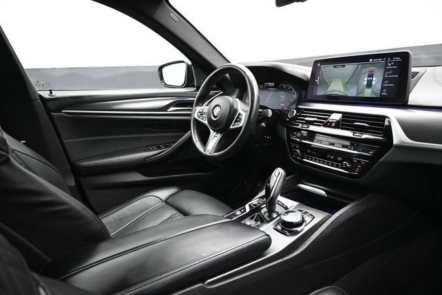 Used 2021 BMW M550i xDrive w/ Dynamic Handling Package AWD/4WD image 14