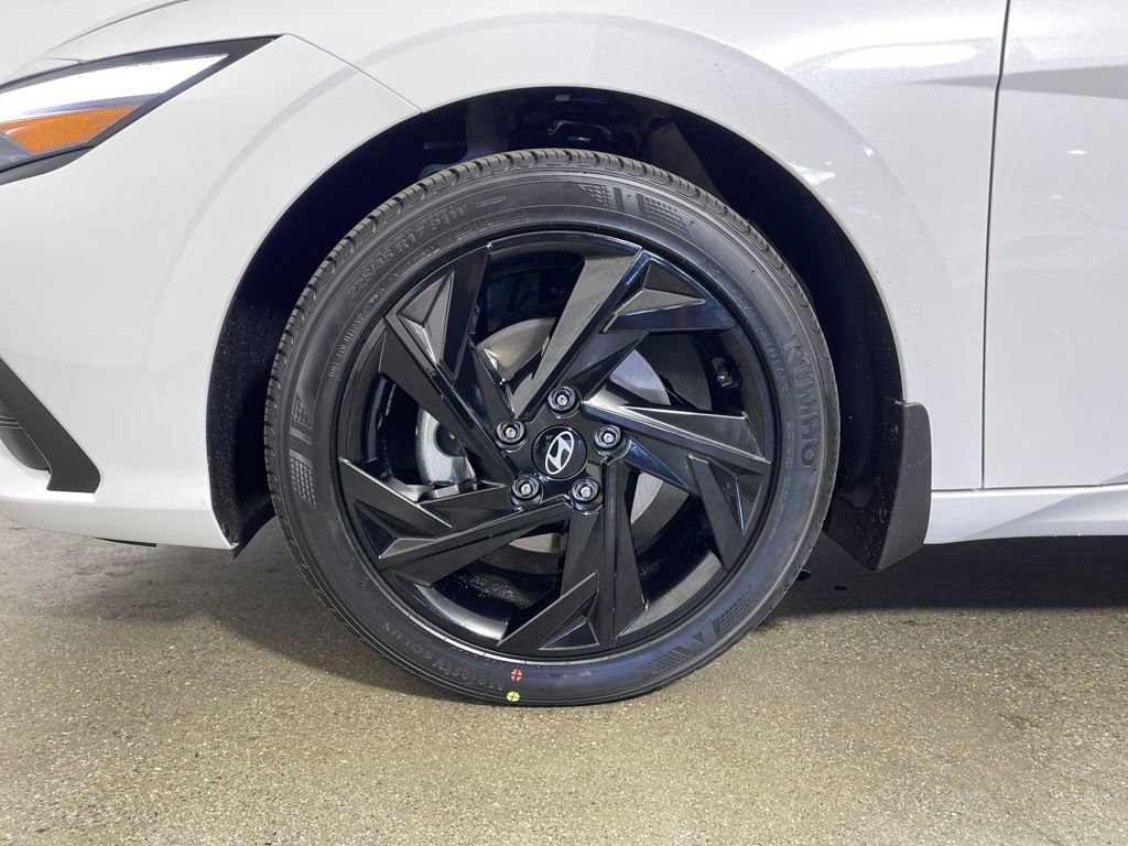 New 2026 Hyundai Elantra Sport FWD image 11