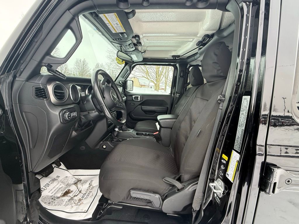 Used 2022 Jeep Gladiator Willys image 9