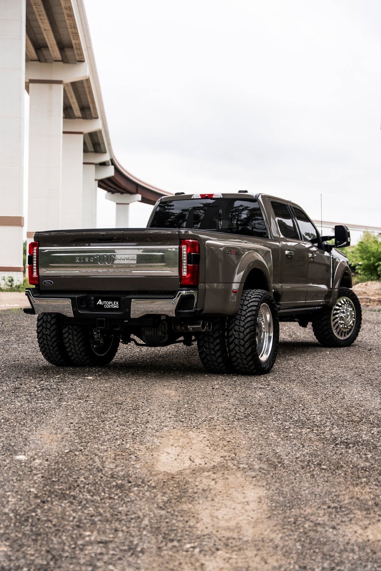Used 2026 Ford F450 King Ranch w/ Chrome Package image 2