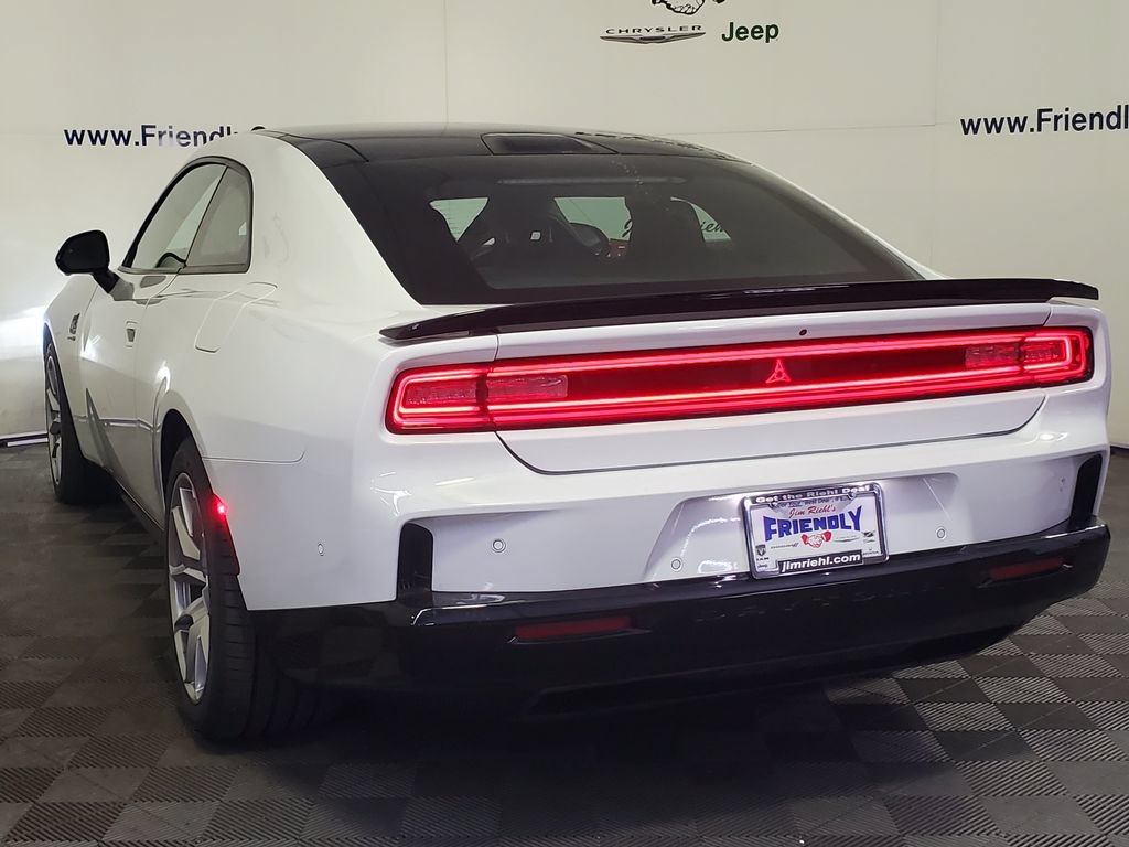 Used 2024 Dodge Charger Daytona Scat Pack w/ Plus Group AWD/4WD image 4