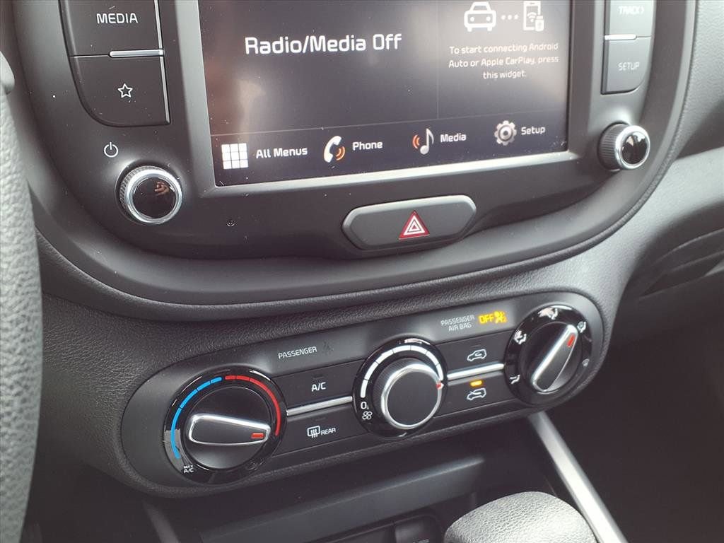 Used 2023 Kia Soul LX image 8