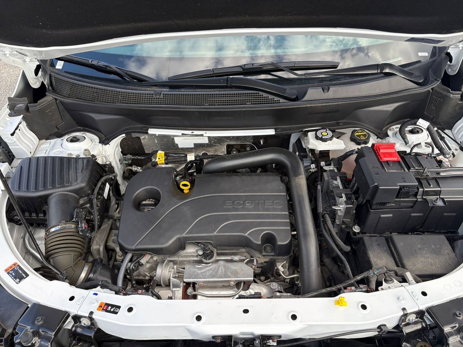 Used 2025 Chevrolet Equinox LT FWD image 32