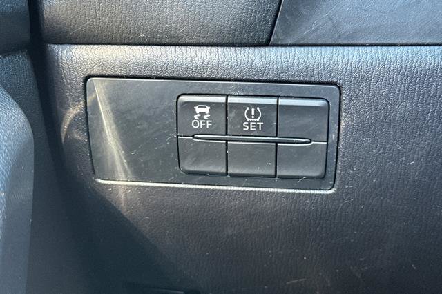 Used 2015 MAZDA MAZDA3 i Sport FWD image 27