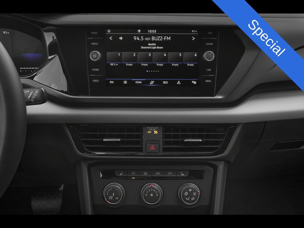 Used 2024 Volkswagen Taos SE image 29