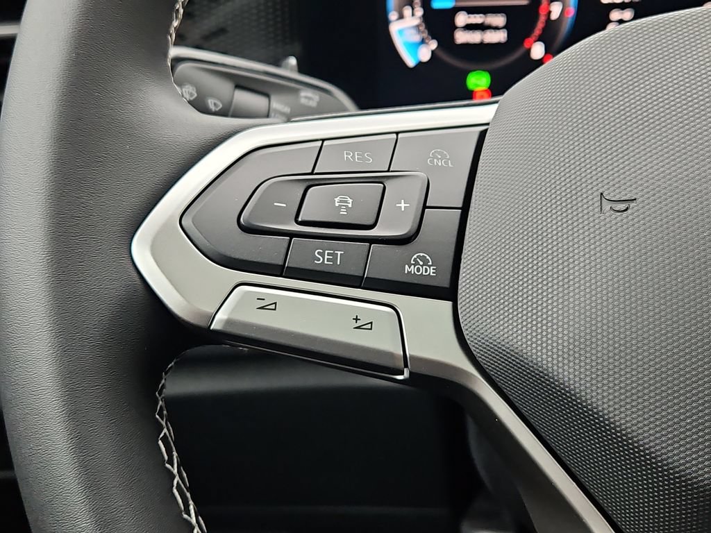 New 2026 Volkswagen Tiguan SE AWD/4WD image 15