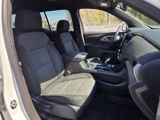 Used 2023 Chevrolet Traverse LT FWD image 14