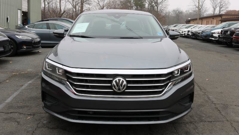 Used 2020 Volkswagen Passat 2.0T SE image 2