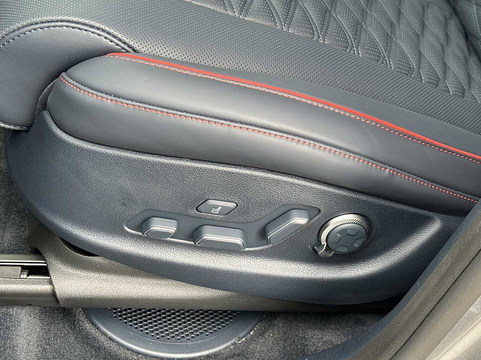 New 2026 Genesis GV80 3.5T e-SC AWD/4WD image 10