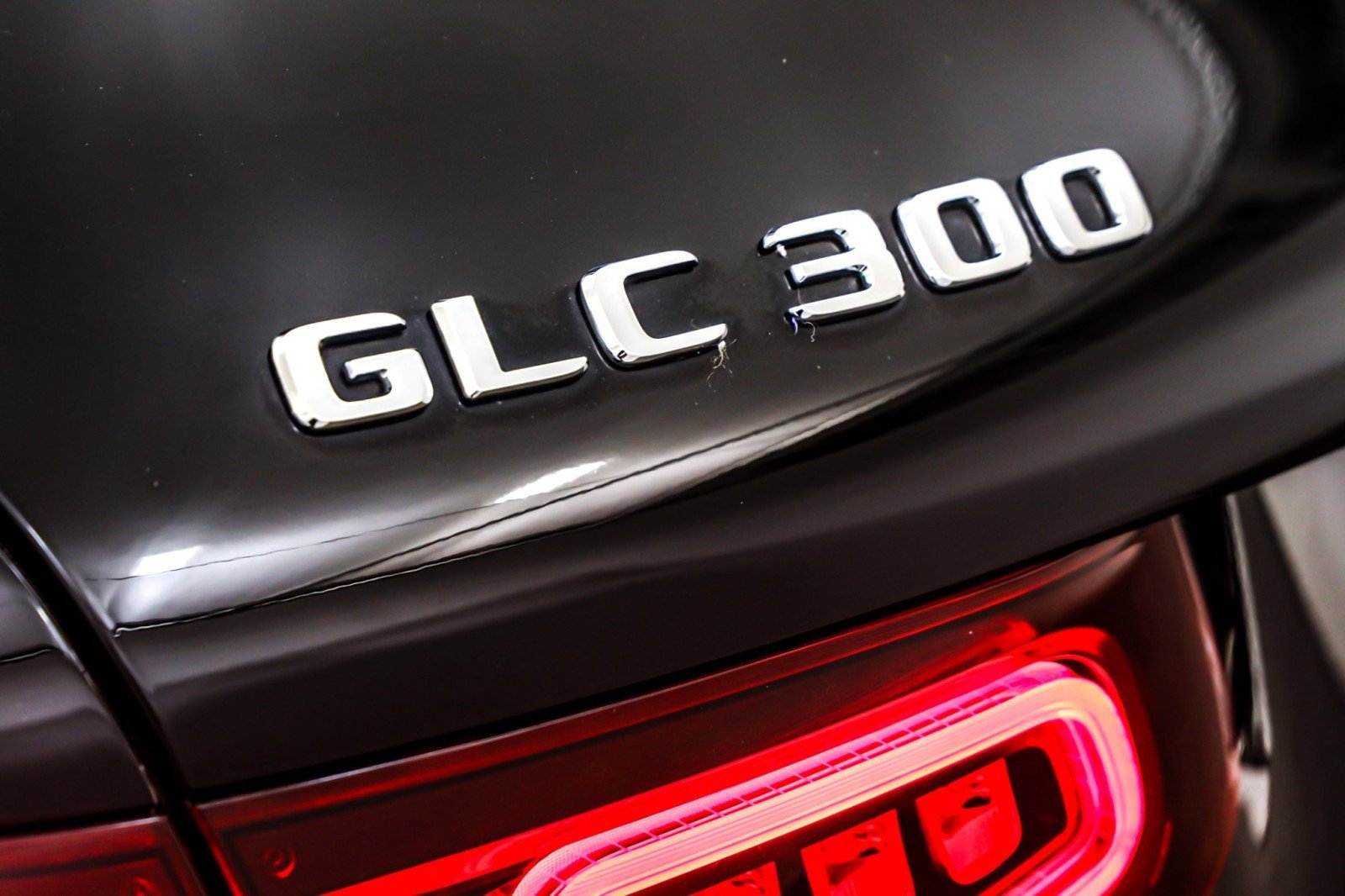 Used 2022 Mercedes-Benz GLC 300 image 9