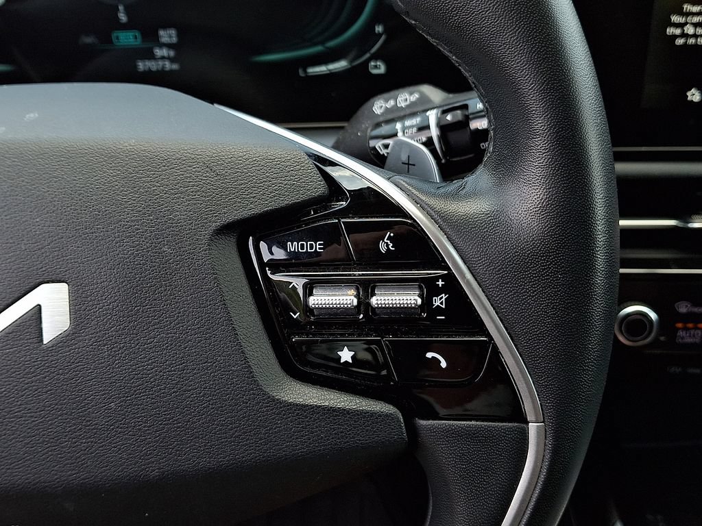 Certified 2023 Kia Niro EX FWD image 23