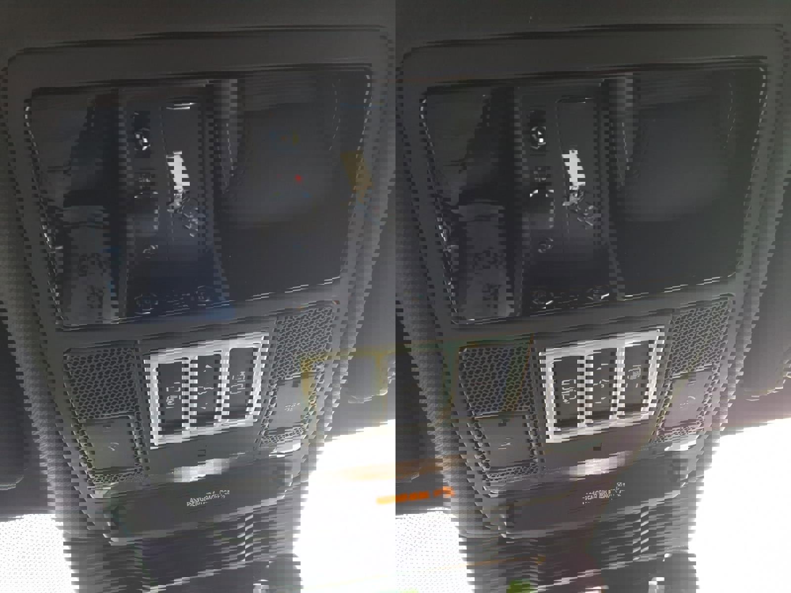 Used 2023 Land Rover Discovery HSE R-Dynamic AWD/4WD image 20