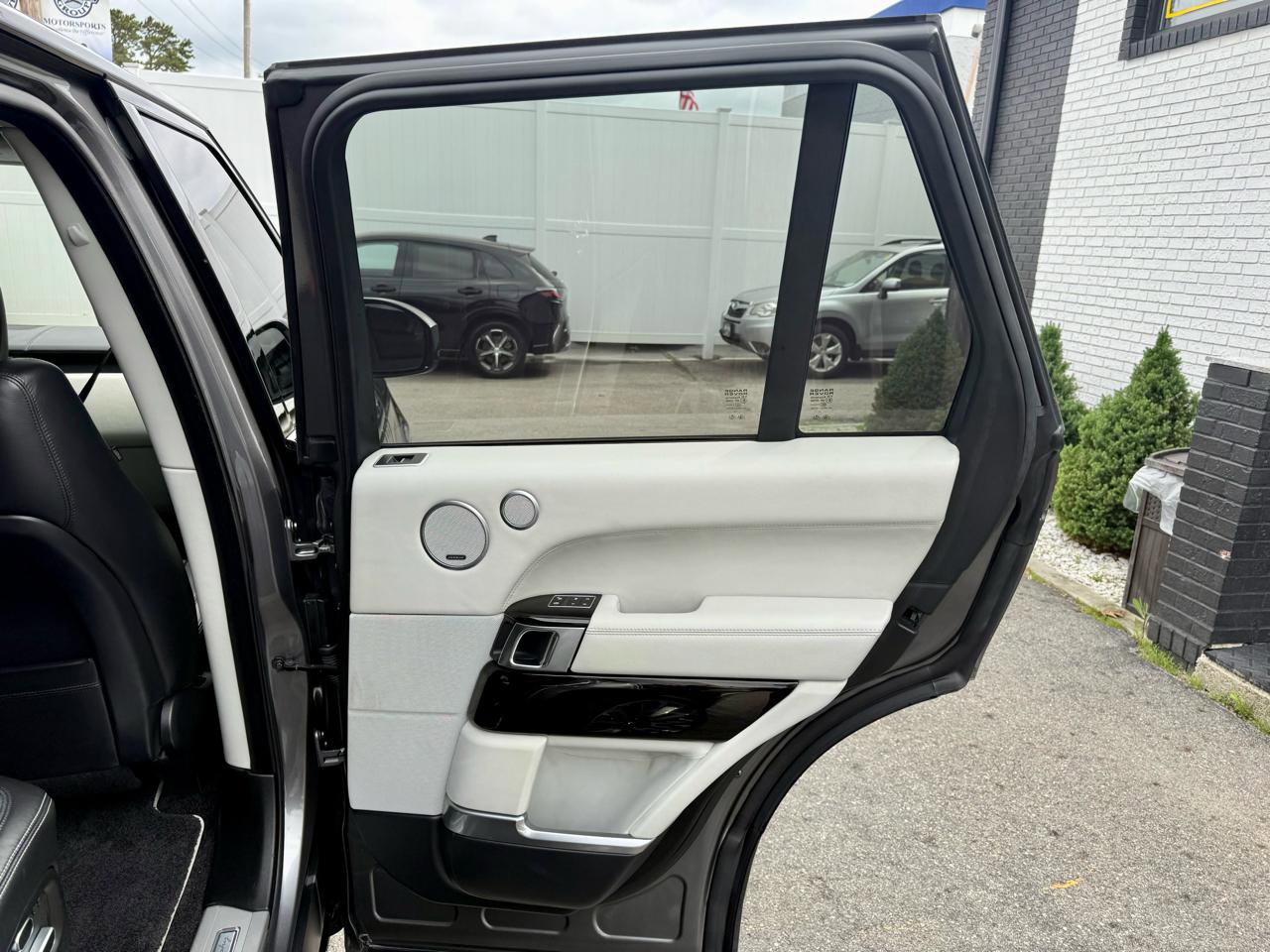 Used 2014 Land Rover Range Rover Autobiography AWD/4WD image 20