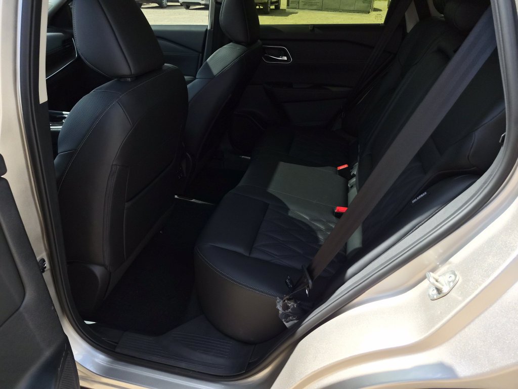 New 2026 Nissan Rogue Platinum w/ Platinum Premium Package AWD/4WD image 9
