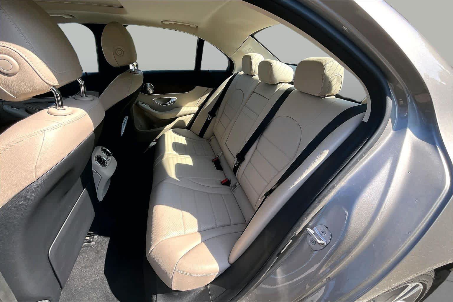 Used 2020 Mercedes-Benz C 300 4MATIC Sedan image 21