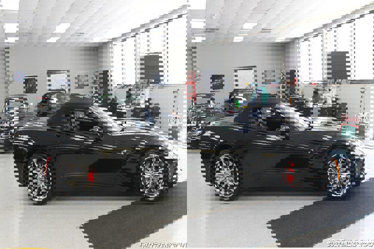 Used 2016 Chevrolet Corvette Stingray Convertible w/ 2LT Preferred Equipment Group RWD image 11