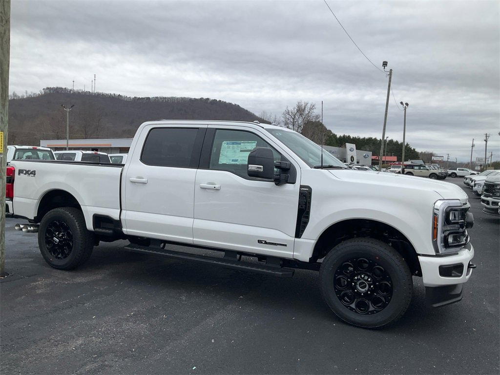 New 2026 Ford F250 Lariat w/ Black Appearance Package image 4