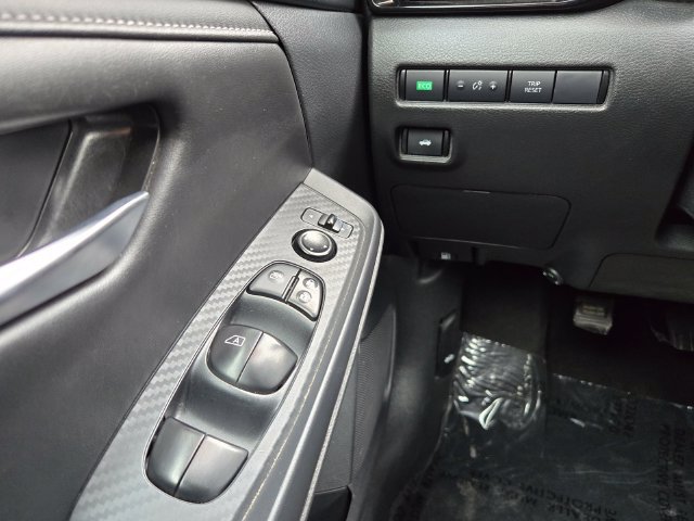 Used 2023 Nissan Sentra SV FWD image 17