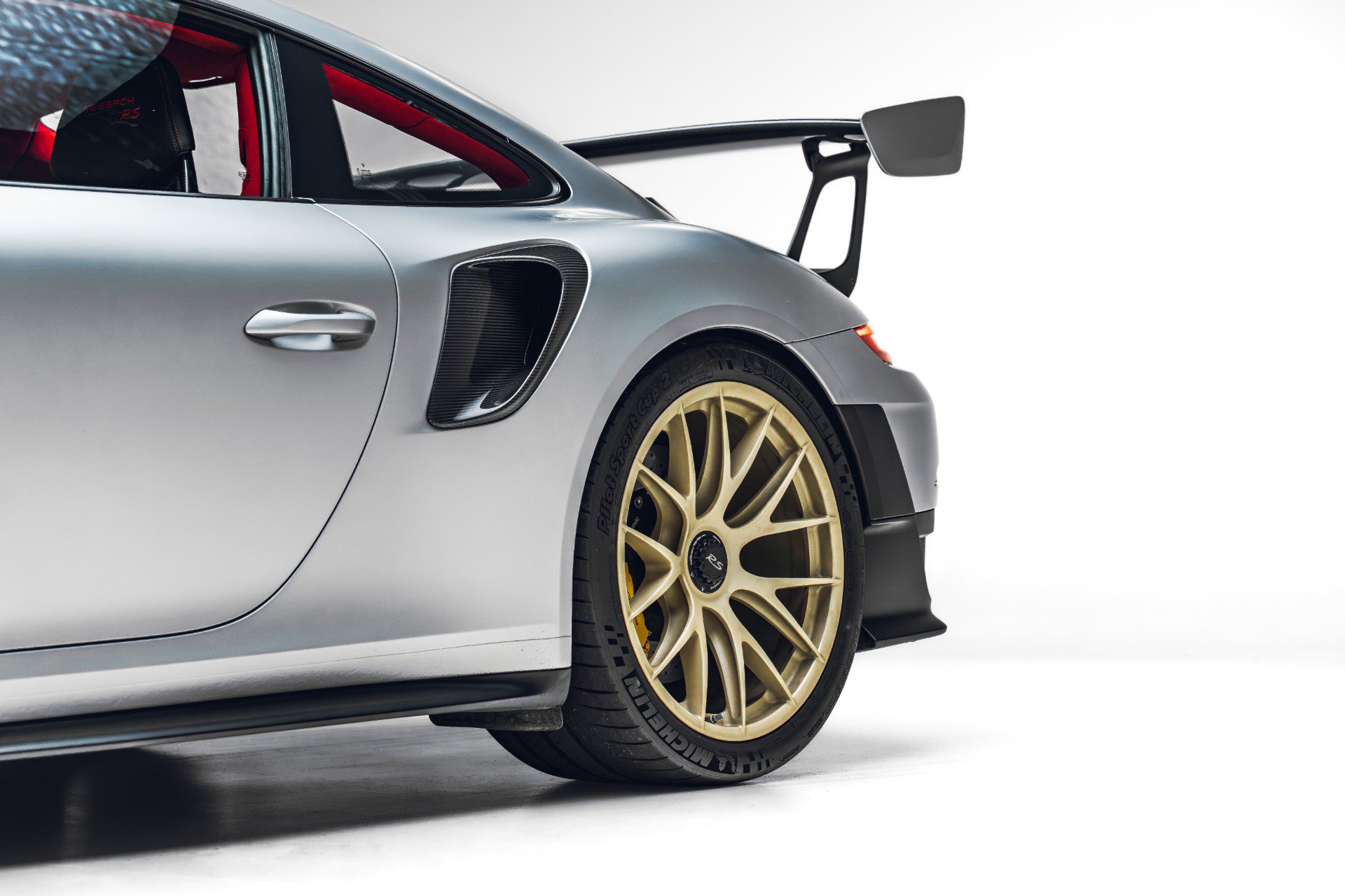 Used 2018 Porsche 911 GT2 RS RWD image 11