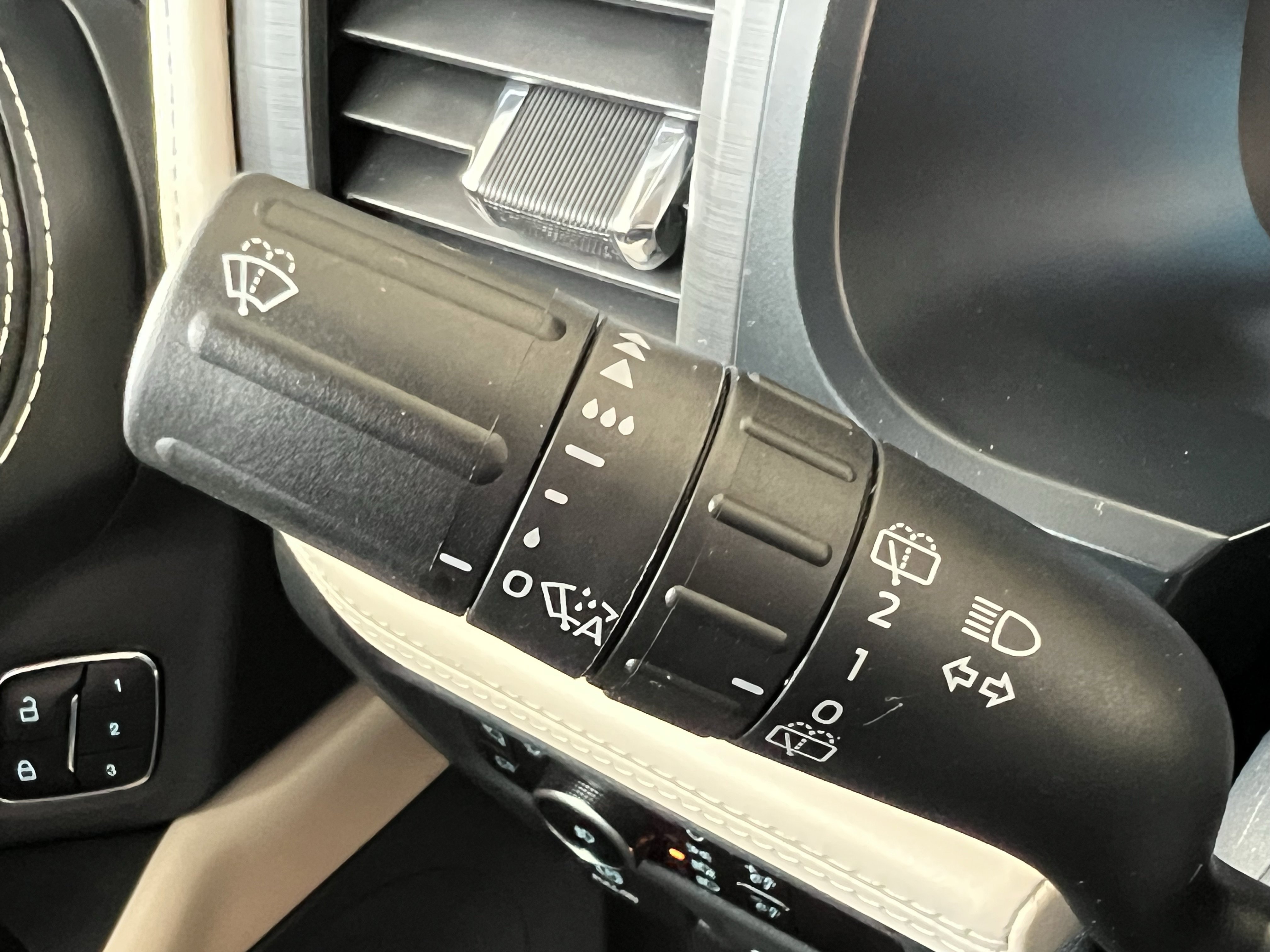 Used 2023 Ford Expedition Platinum image 49