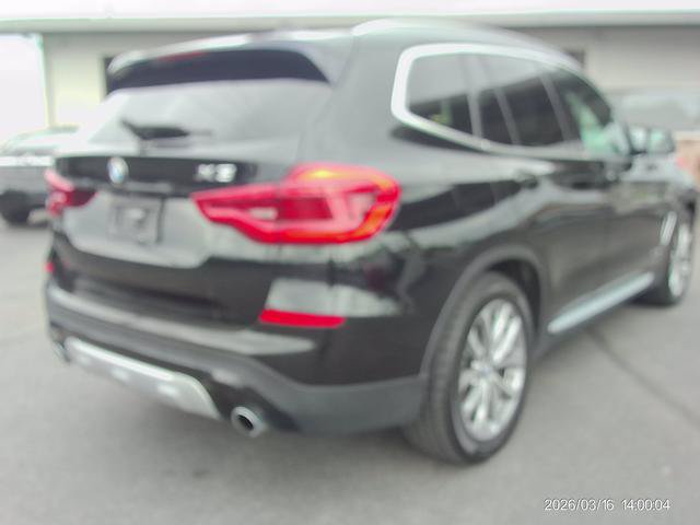 Used 2018 BMW X3 xDrive30i AWD/4WD image 3