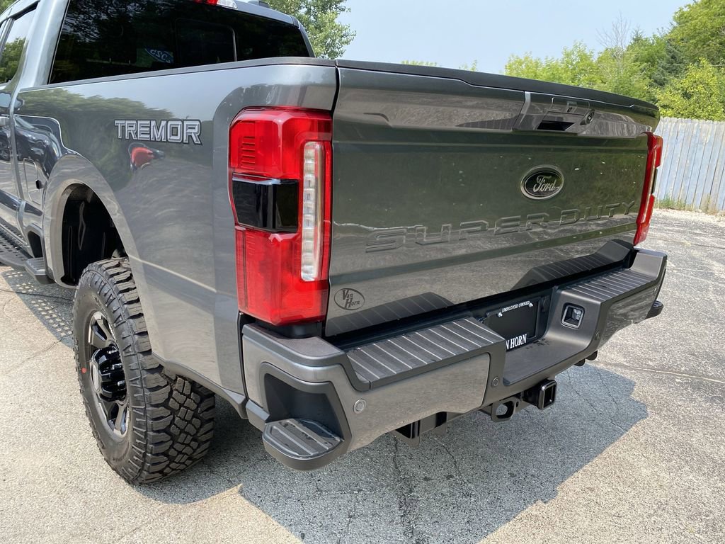 New 2025 Ford F250 Lariat w/ Lariat Ultimate Package image 47