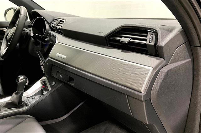 Certified 2025 Audi Q3 2.0T Premium w/ Convenience Package image 15