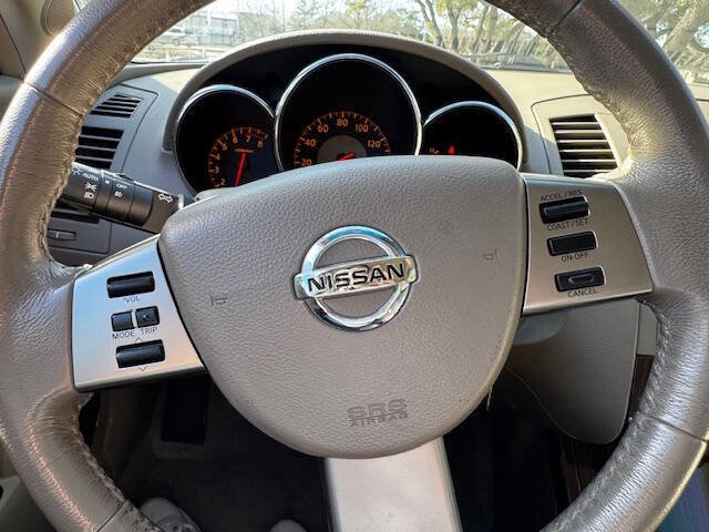 Used 2005 Nissan Altima 3.5 SE w/ (V01) Leather Pkg FWD image 40