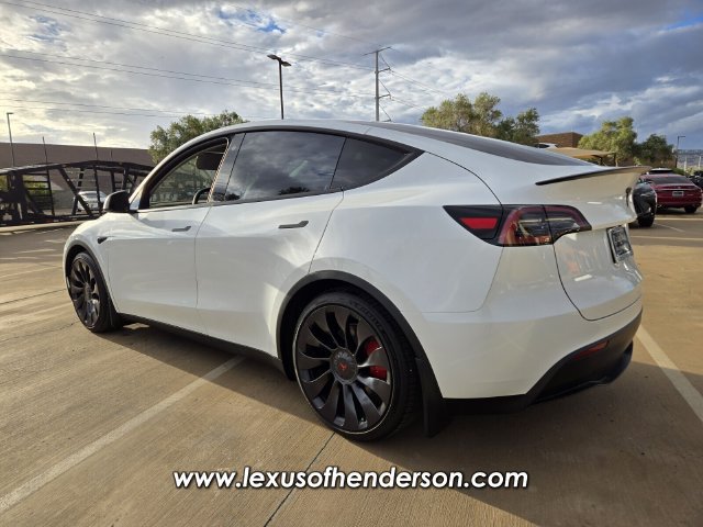 Used 2023 Tesla Model Y Performance AWD/4WD image 4