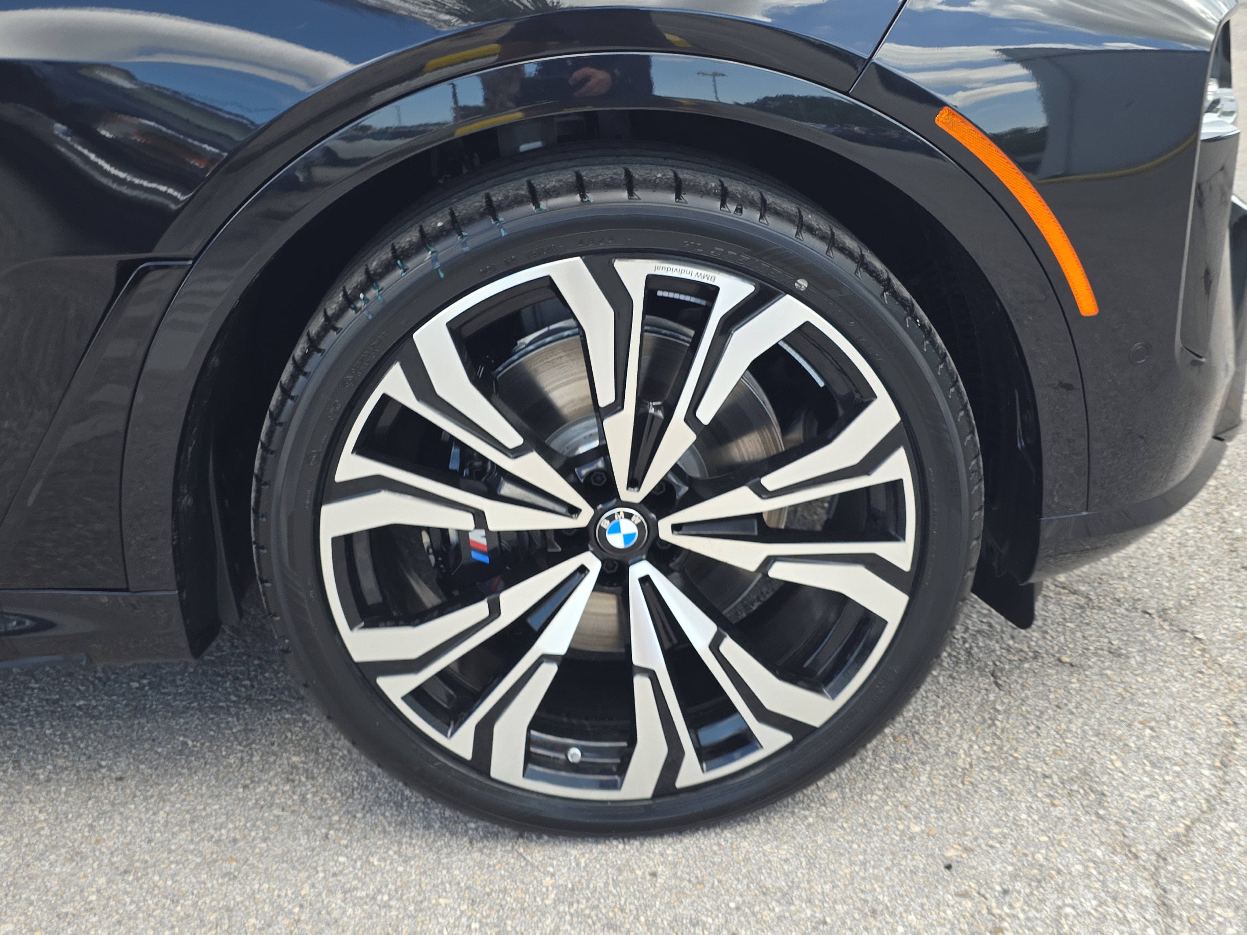 New 2026 BMW X7 M60i image 37