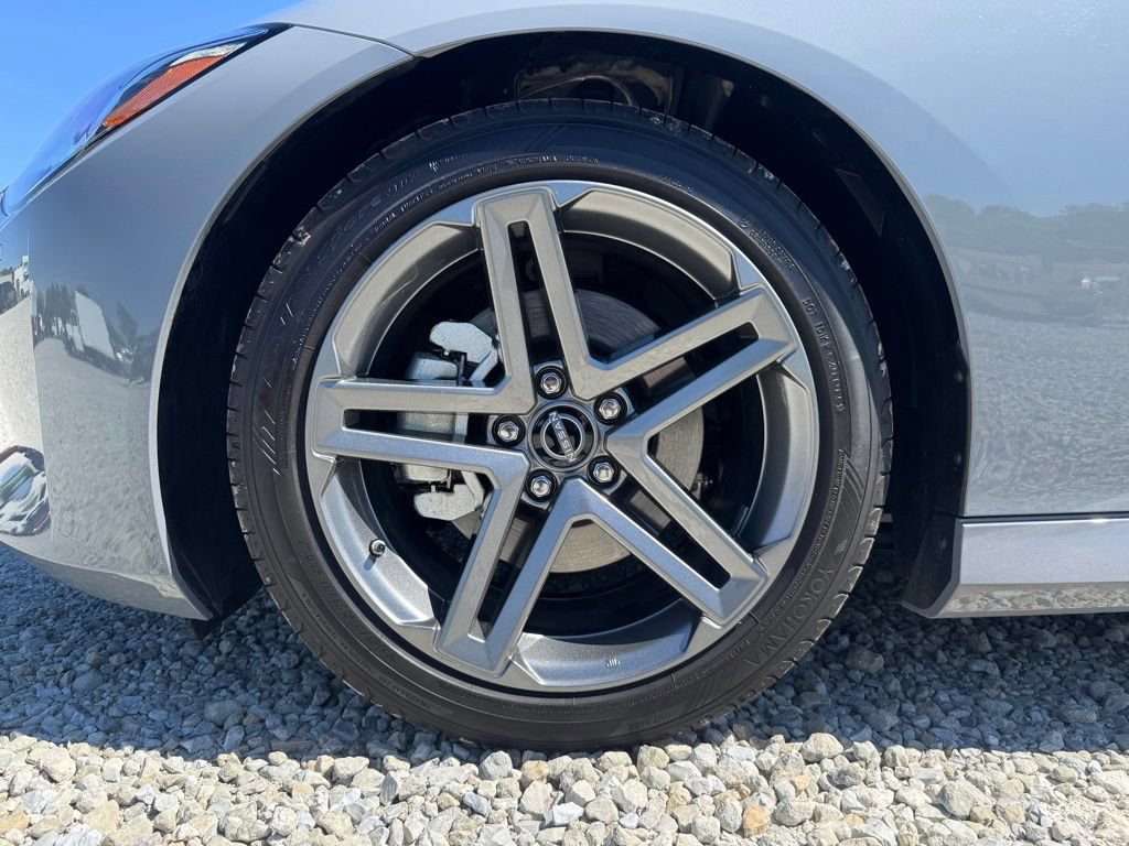 Used 2024 Nissan Z Sport w/ Floor Mat Package RWD image 13