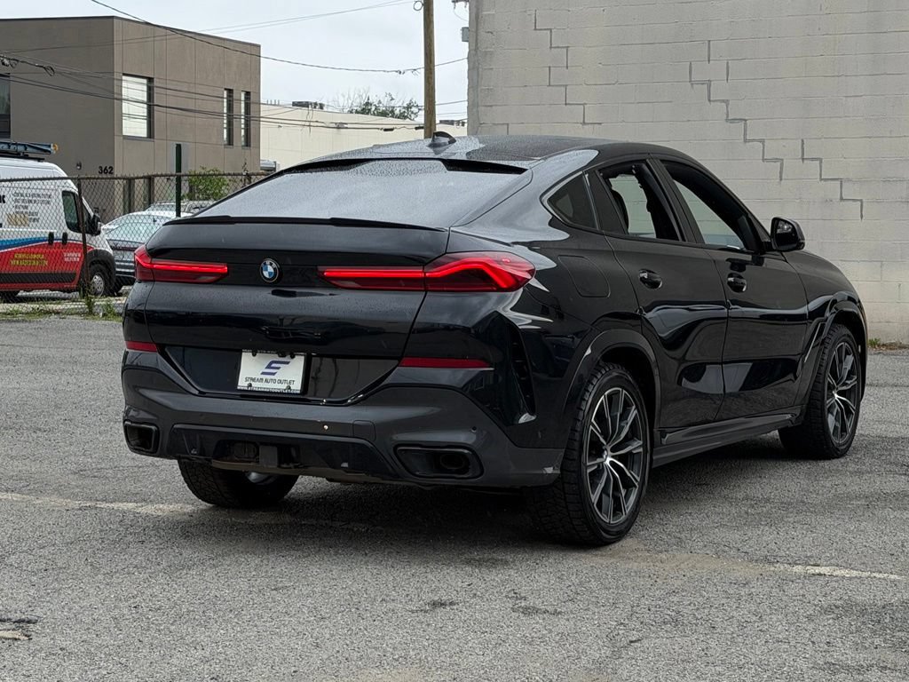 Used 2022 BMW X6 xDrive40i AWD/4WD image 7