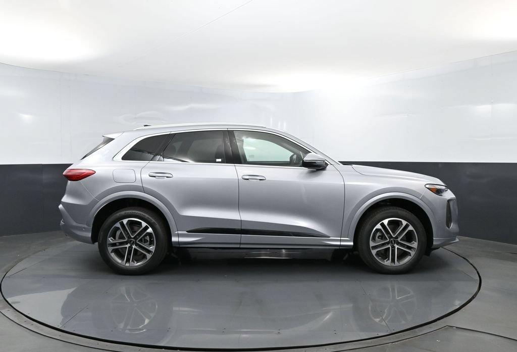 New 2026 Audi Q5 Premium AWD/4WD image 4