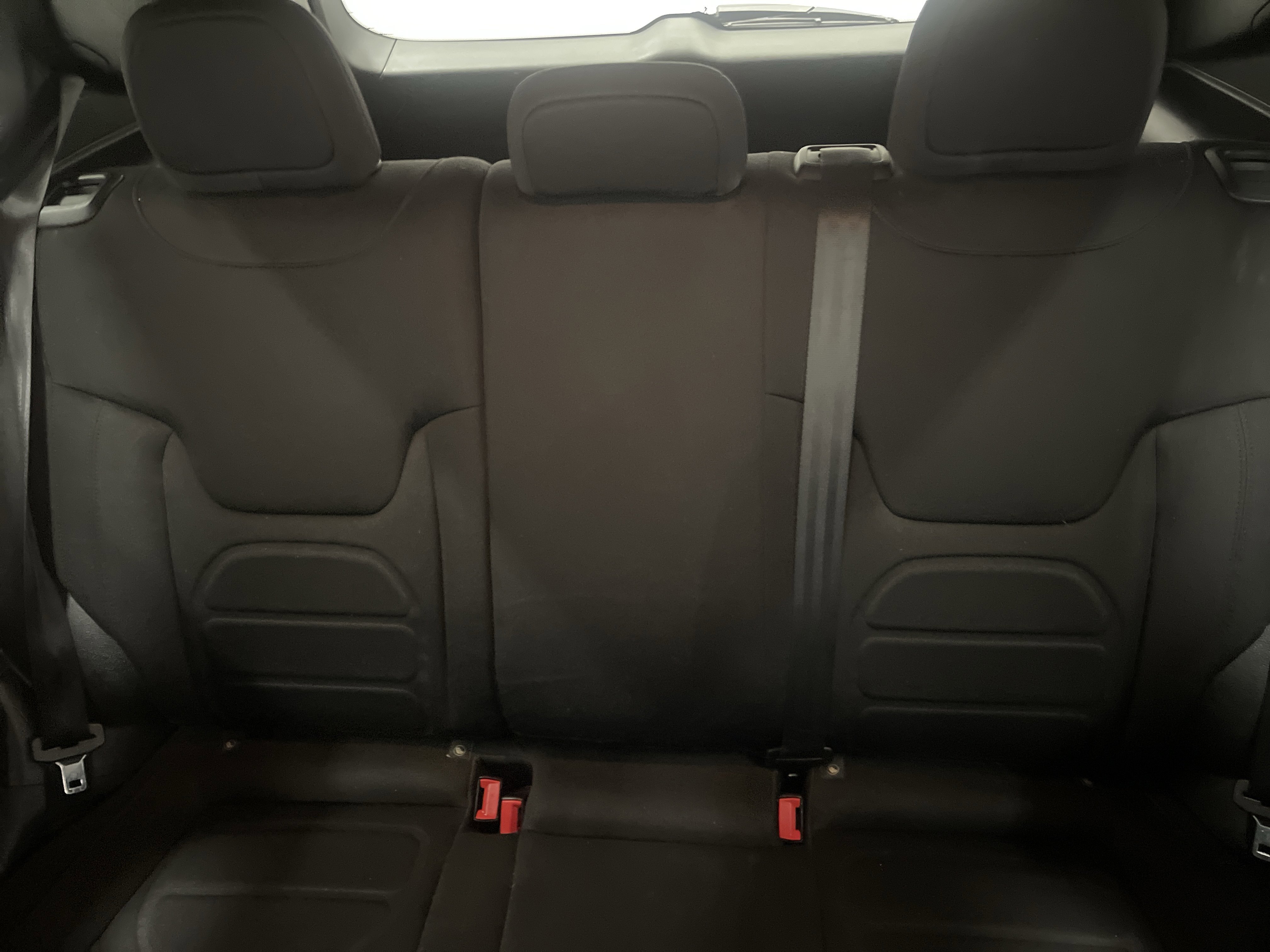 Used 2018 Jeep Renegade Latitude w/ Cold Weather Group image 13