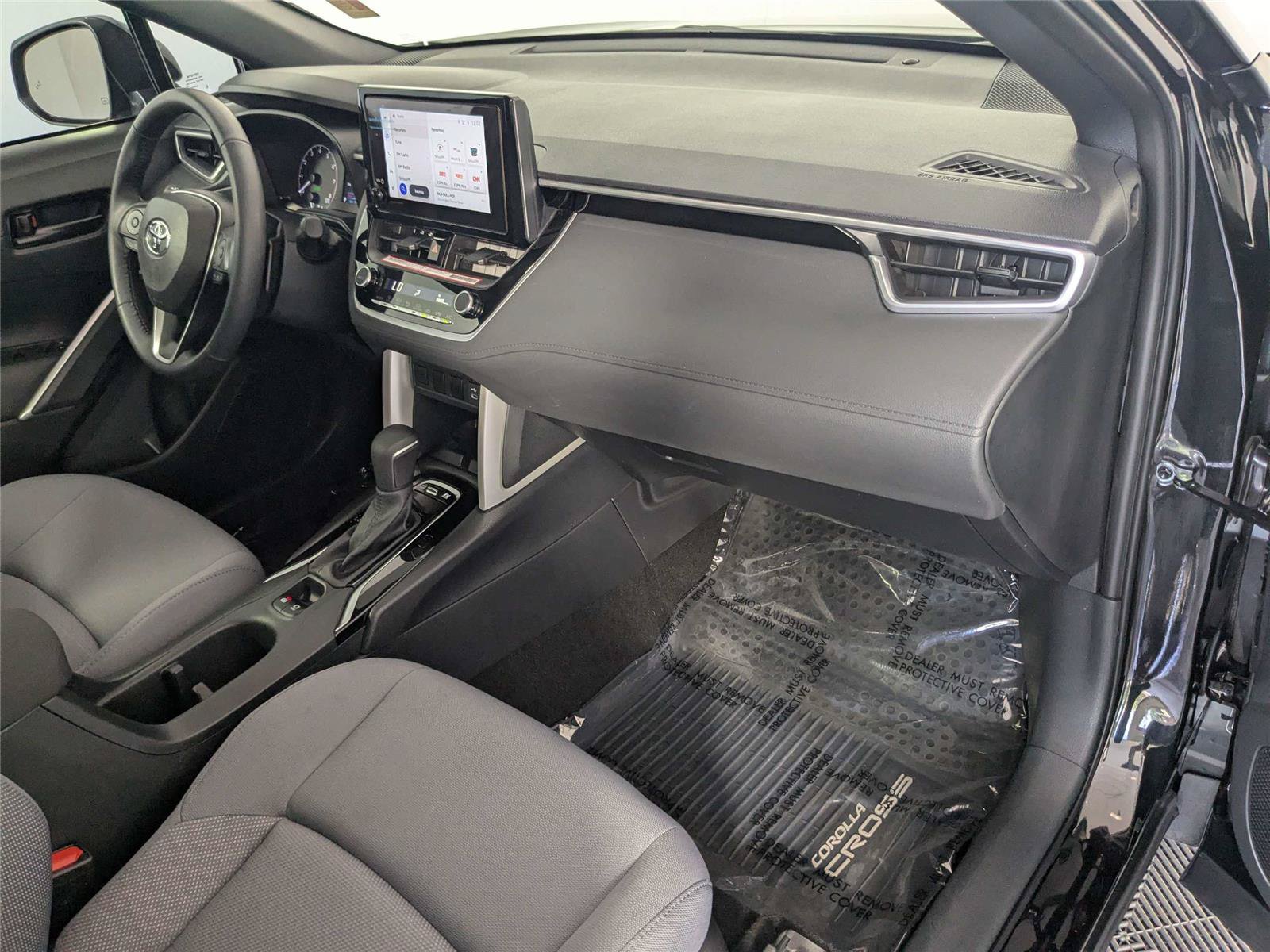 Used 2024 Toyota Corolla Cross AWD Hybrid image 31