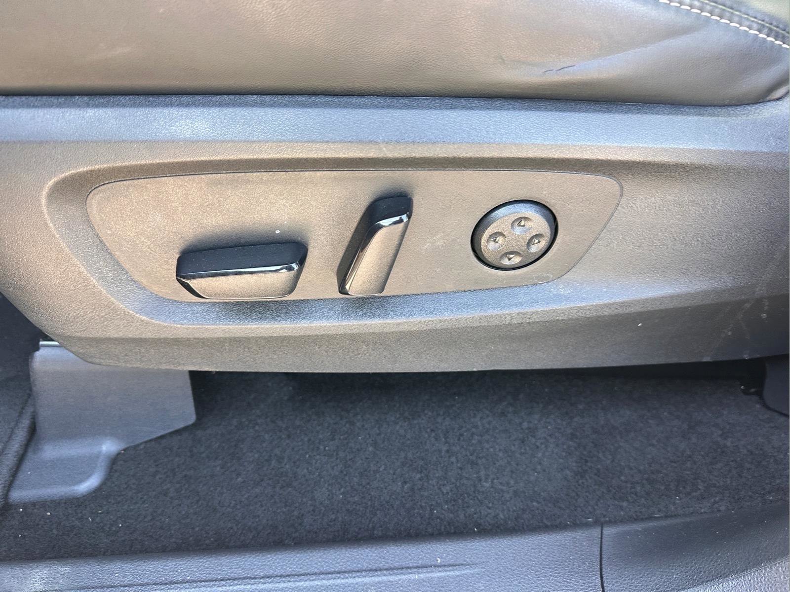 Used 2023 INFINITI QX60 Luxe w/ Performance Audio Package FWD image 19