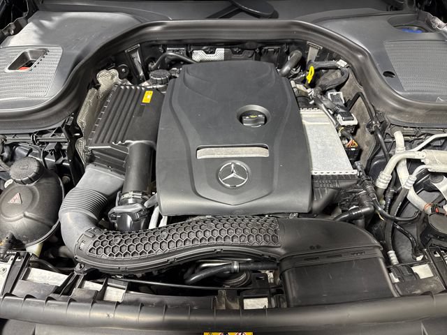 Used 2017 Mercedes-Benz GLC 300 4MATIC image 41